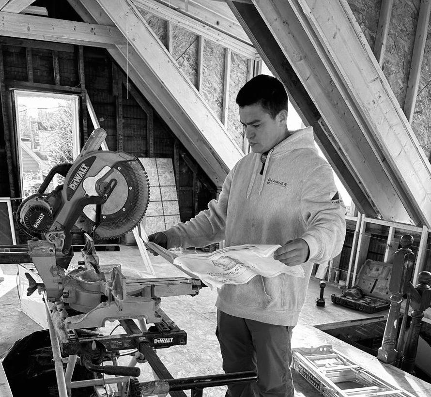 Moizes Silva - Finish Carpenter